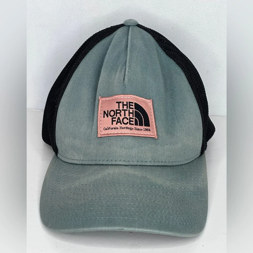 The North Face Truckers Cap Slightly‎ Distressed